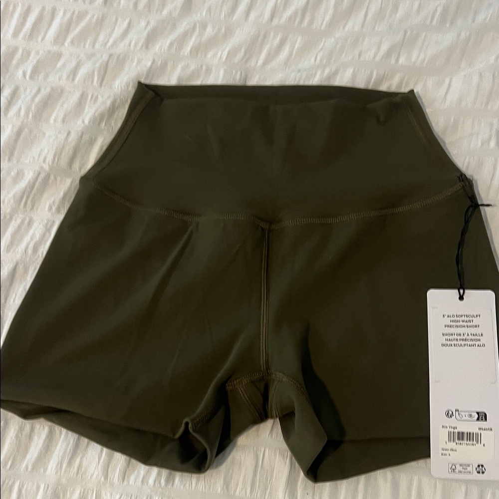 NWT 3‘ Alo softsculpt high waist precision short